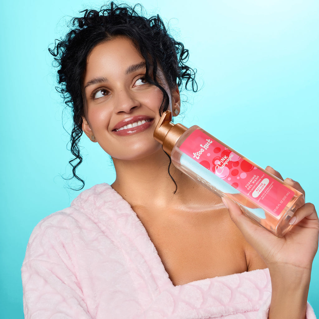 Pink Champagne Foaming Gel Wash product image 2